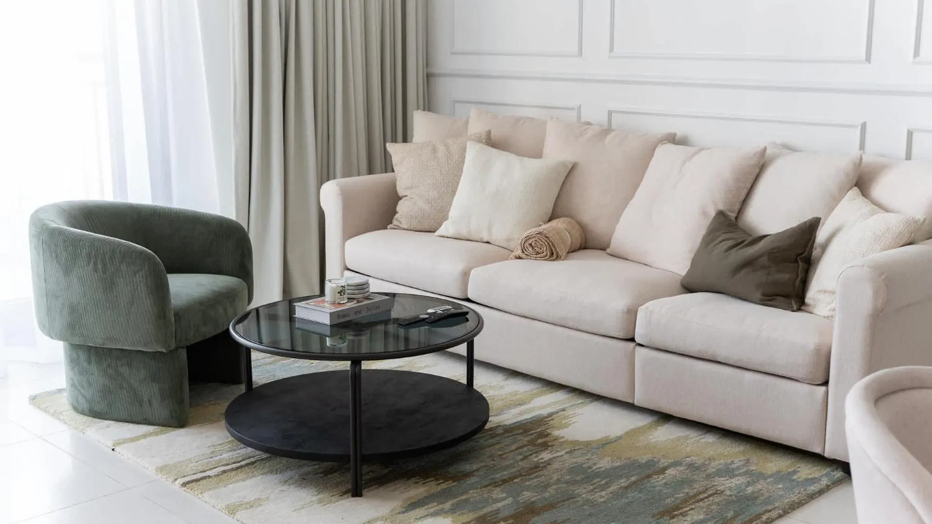 Modern 1-Bedroom Escape - Comfort Meets Style Dubai 0*,  United Arab Emirates