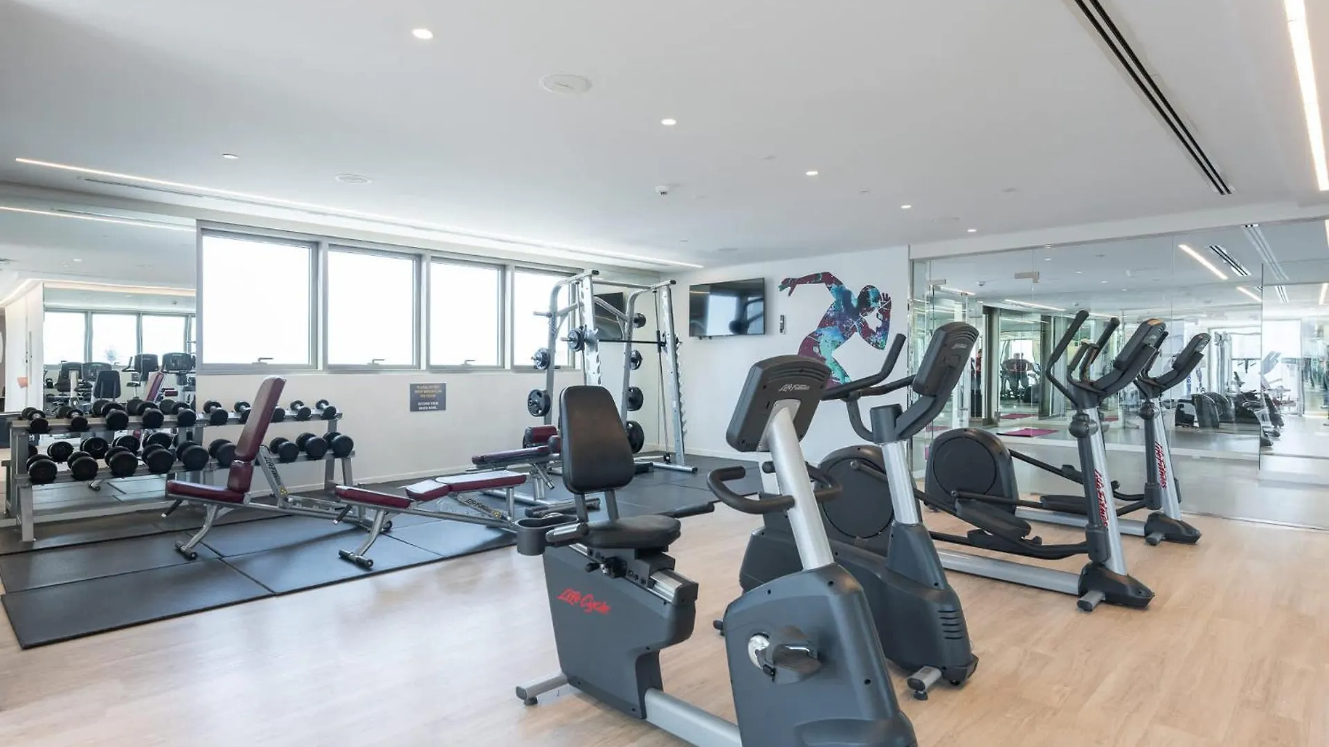 Modern 1-Bedroom Escape - Comfort Meets Style Dubai Apartment