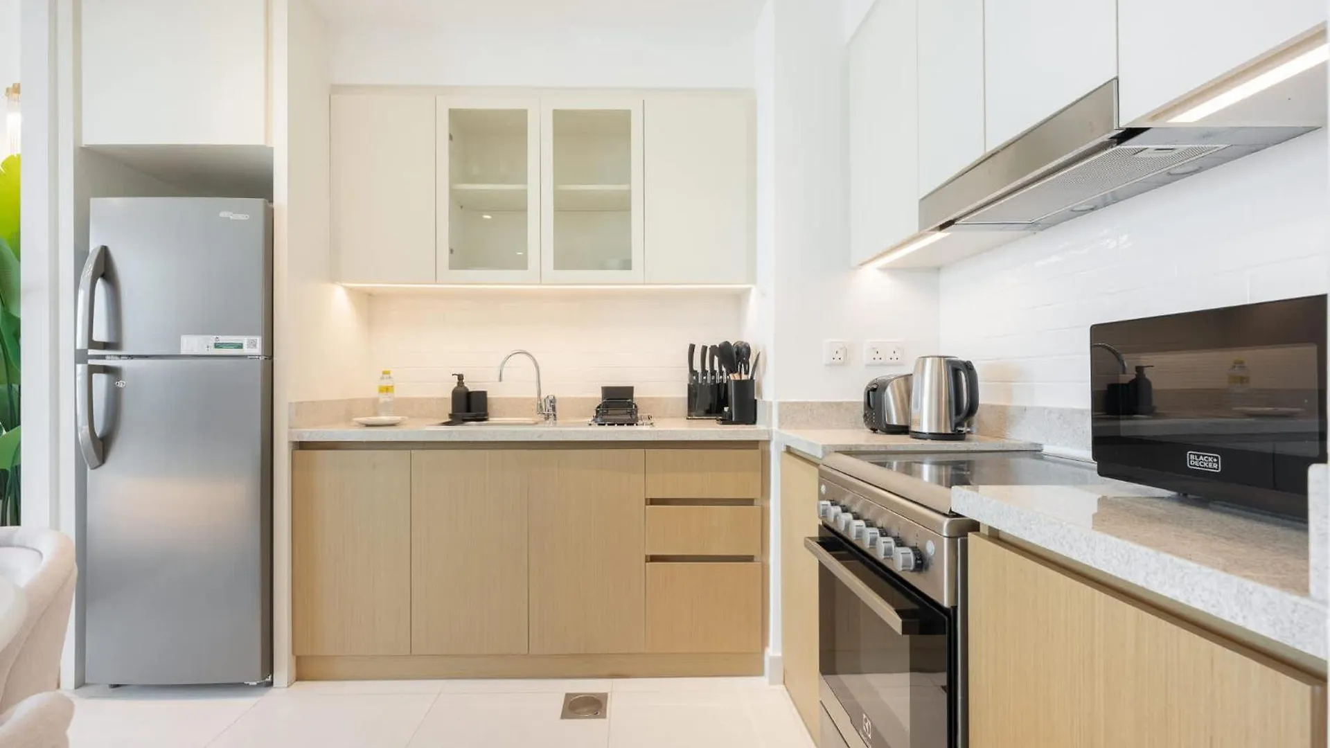 Apartment Modern 1-Bedroom Escape - Comfort Meets Style Dubai